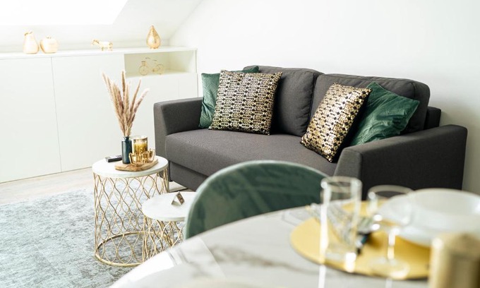 Wieseck Apartment | Deluxe Suite - Parking - Workspace