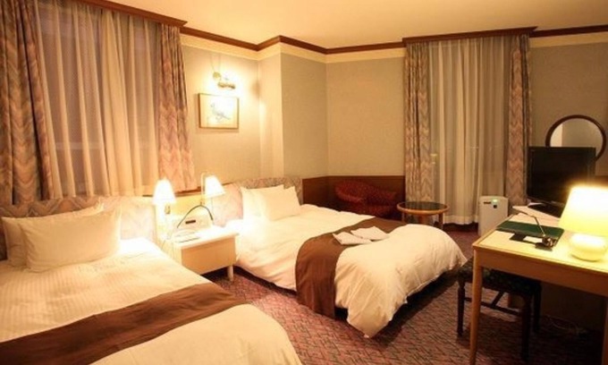 Hiratsuka Hotel | Deluxe Twin Room Smoking/Hiratsuka Kanagawa