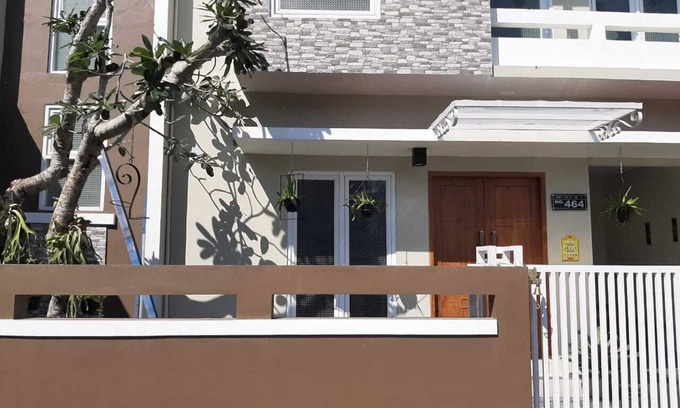 Wirobrajan House | deMulya Guesthouse, FREE motorbike and bicycle.