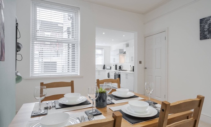 Anfield House | DENEBANK LODGE - Strictly NO Parties