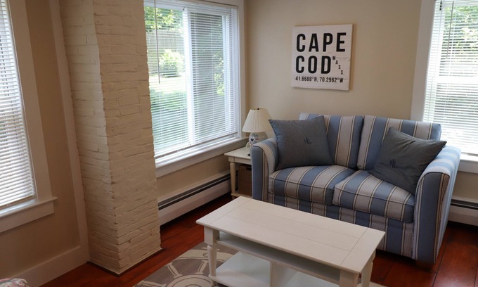 Dennis Apartment | Dennis Village - Adorable Studio Cottage