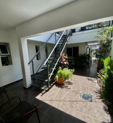 Marcos Juarez Apartment | Departamento centrico monoambiente pb nuevo sencillo Av Belgrano 2