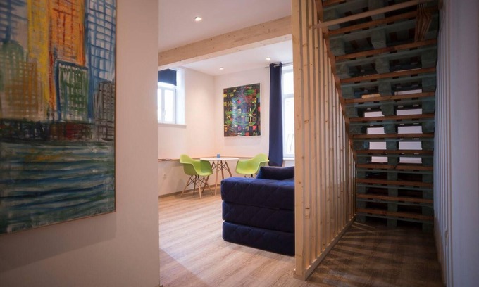 Marktheidenfeld Apartment | Der einstige TAUBENSCHLAG in der Hofstallung, 2-geschossiges Deluxe-Maisonette-Apartment