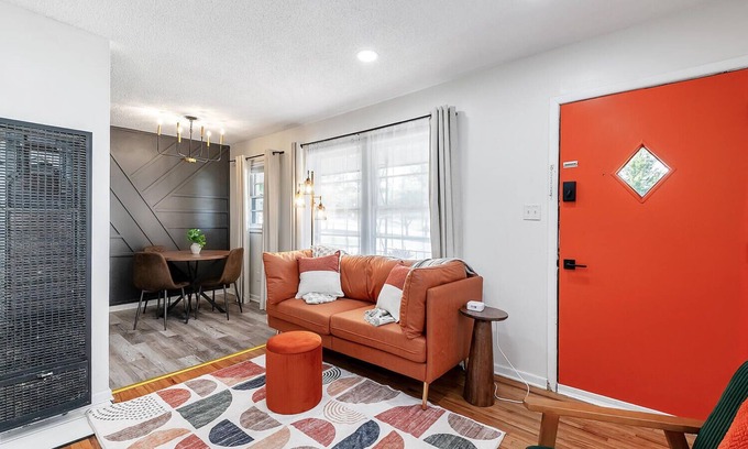 Derby Apartment | Derby Delight - Cozy King - Near Park!