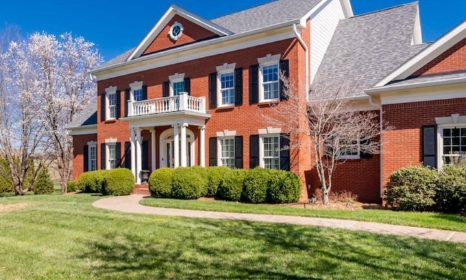 St. Matthews House | Derby Horse Farm Destination