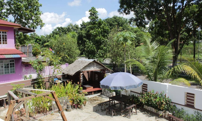 Taman Desa Tebrau House | DesaTebrau NewStar Homestay - Wedding Bridal House