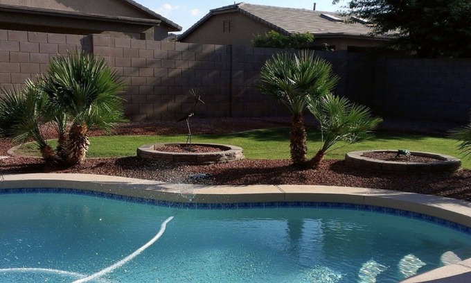 Springfield Lakes Reflection House | Desert Escape Vacation Rental