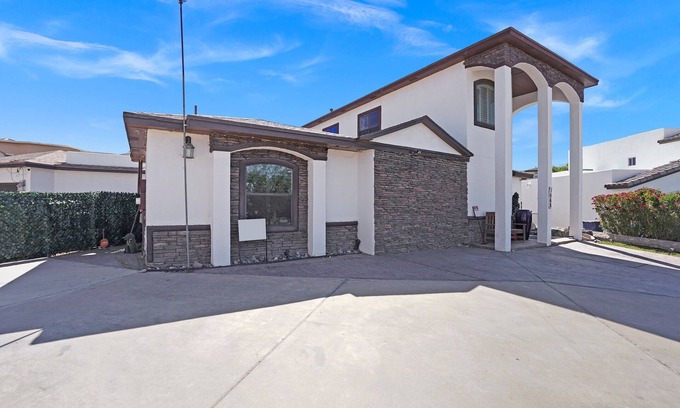 El Paso Apartment | Desert Family Getaway