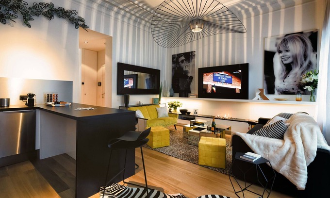 Chatelain Apartment | Design Apartment with Spacious Terrace in Quartier Louise-Châtelain