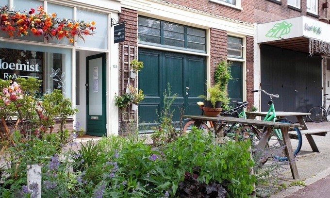 Boisotkade Apartment | Design Family Apartment in Leiden Center 6p & Baby