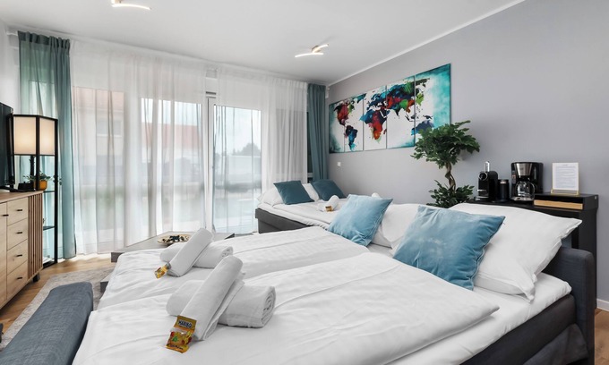 Schkeuditz Apartment | Design luxury, fully equipped, 30min Leipzig Hbf 8