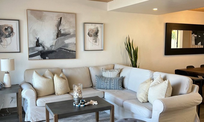 La Paloma Villa | DESIGNER VILLA. STUNNING. Location, location, location!
