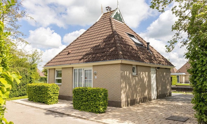 Eernewoude Cottage | Detached bungalow for 5 persons