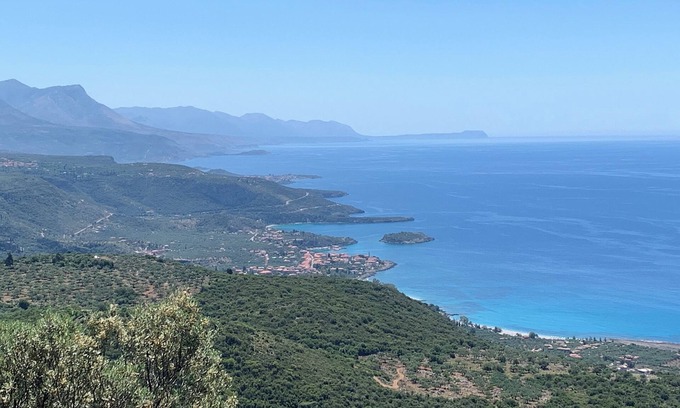 Prosilio House | Detached comfortable stone house with wonderful views 10 min from the sea
