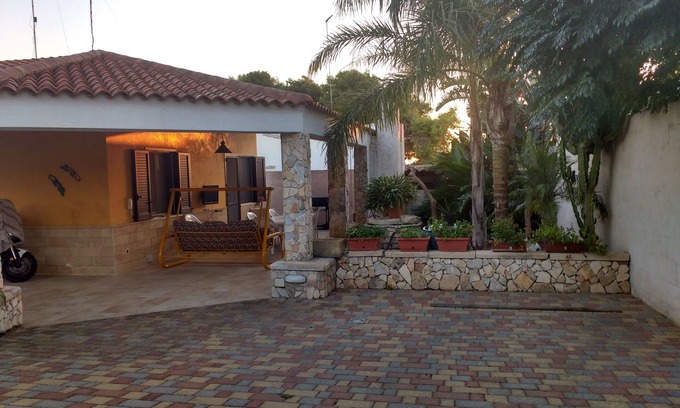 Capilungo Apartment | Detached house Simo only 300 meters from the sea