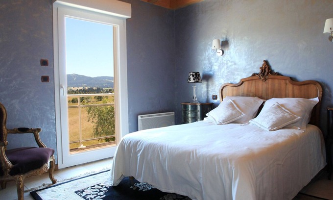 Premanon House | Detached house with unobstructed view of Les Rousses.