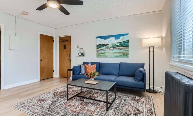 City Park Apartment | Detroit by Modern Midstay/On City Park! #T21