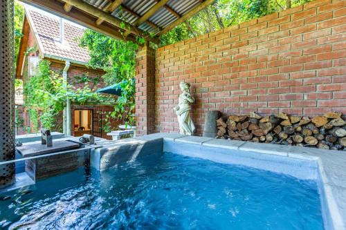 Koelenhof House | Devon Castle Orchard Cottage
