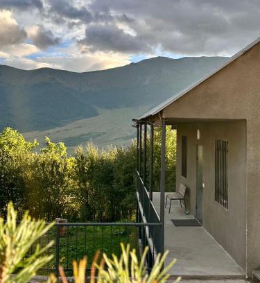 Aghavnadzor House | Dez Guesthouse with Mountain View near Dilijan