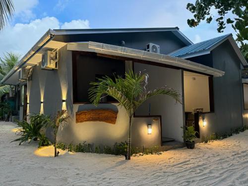 Dhigurah House | Dhigurah Beach Inn