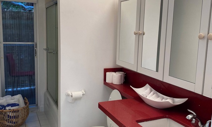 Diamond Head - Kapahulu - St. Louis Apartment | Diamond Head Beach Hotel