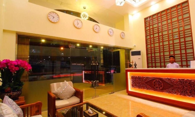 Mandalay Hotel | Diamonds Inn