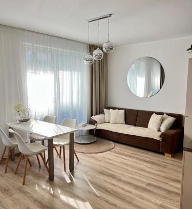 Nove Mesto Apartment | Die Harmonie - Modern Apartment near City Center with Free Private Parking