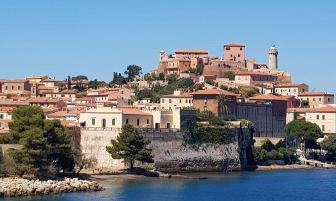 Portoferraio Old Town Villa | Dimora Le Fortezze along the Coast