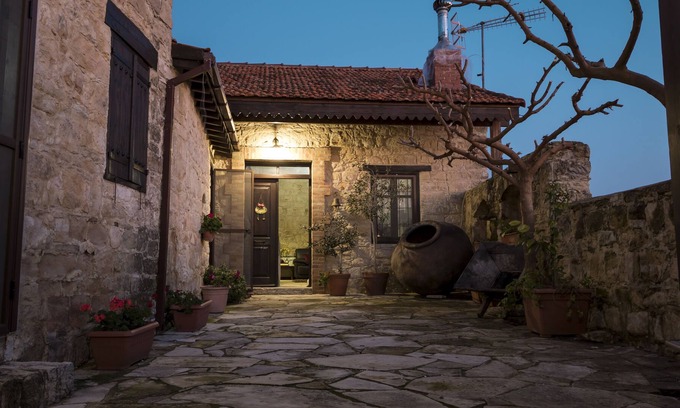 Agios Therapon Cottage | DIONI PALACE - ENHANCE YOUR SENSEs