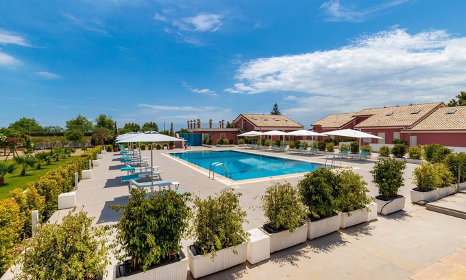 Mascali House | Dipladenia Garden Country House