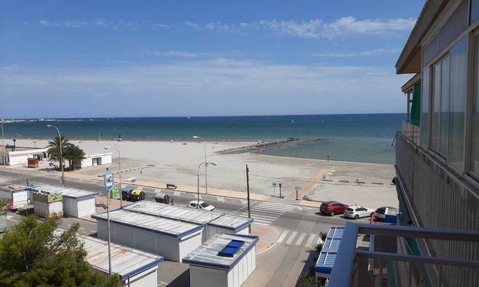 Santa Pola Apartment | ✩ direct beach location ✩ family friendly ✩ Netflix