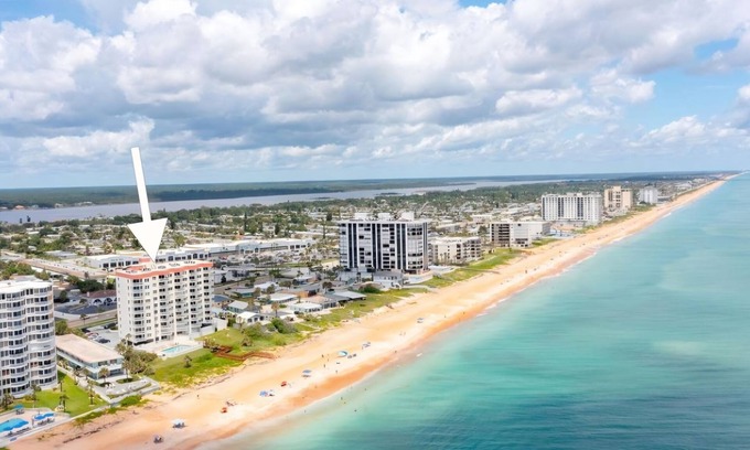 Sunny Shores Condo | Direct Oceanfront 2-bedroom condo with pool, washer & dryer in Ormond Beach
