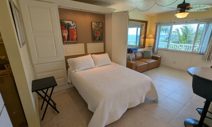 Lauderdale-by-the-Sea Condo | Direct Oceanfront Escape with Spectacular Views!
