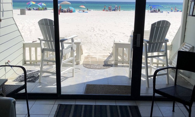 Sunnyside House | Directly on the Beautiful Beach & Gulf Water!