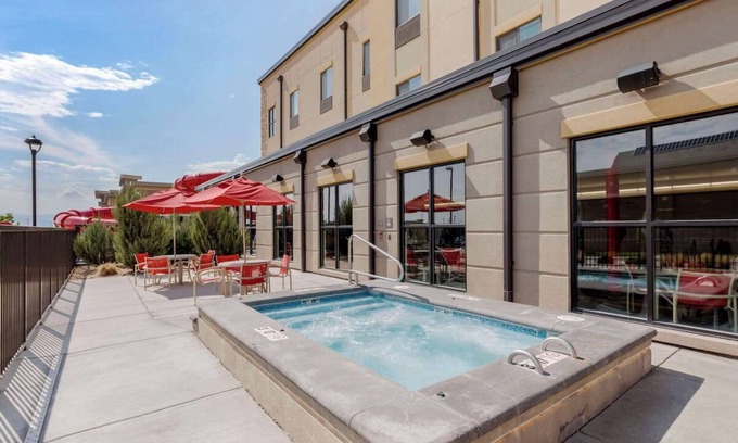 Loveland House | Discover Comfort in 2 Classic Suites Close to Loveland Sports Park