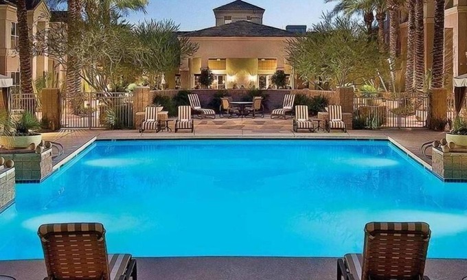 Gainey Village Villas Resort | Discover Ideally Located Suites in Gainey Ranch AZ w/Free Parking & Breakfast!