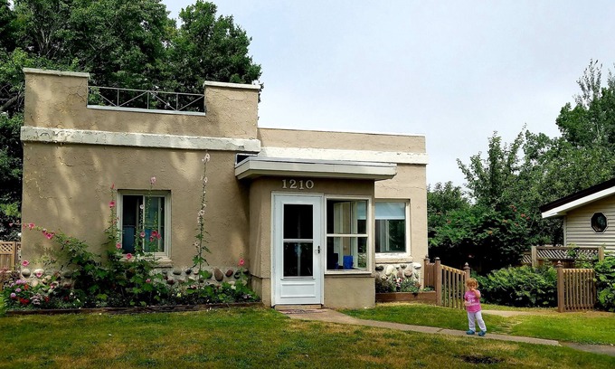 Marquette House | Discover Lil' Casa Marquette!