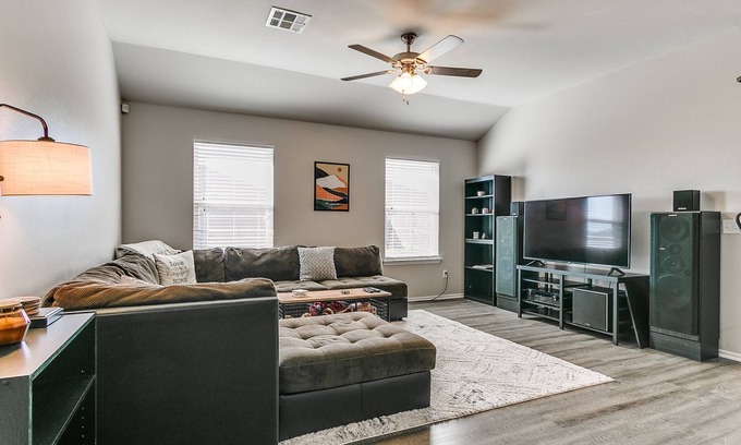 Wheatland House | Discover Your Perfect Haven Away from Home in Piedmont