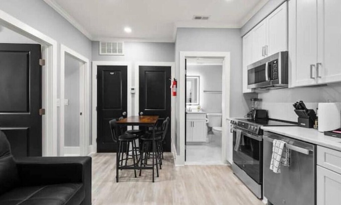 Kingman Park Apartment | District Getaway+2Bed+1 Bath Condo+Private Parking