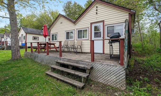 Otonabee-South Monaghan Cabin | Dive into Nature at Rice Lake