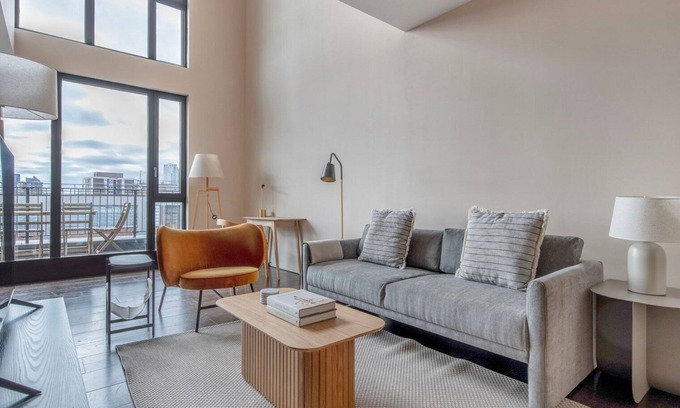 De Beauvoir Apartment | Divine Hoxton 2BR w/Balcony Overlooking Canal, nr Bars, by Blueground