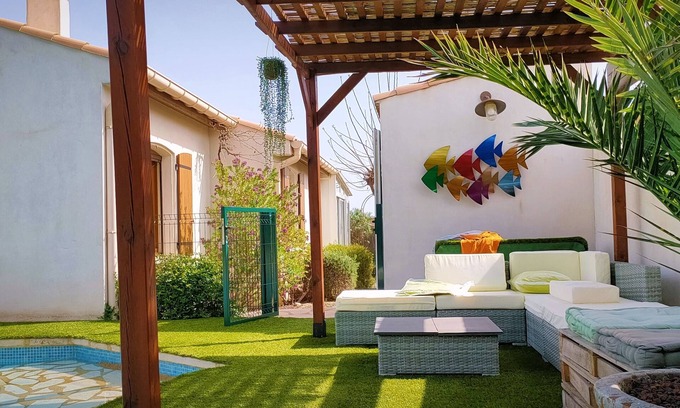 Roujan Villa | Divine Roujan Sunny Lodge. Piscine Privée, Climatisation, Wifi, Jardin, 6 Person