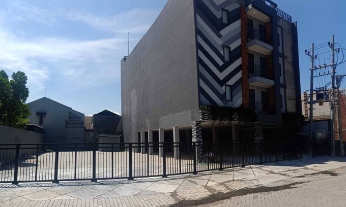 Surabaya House | Djuragan Kamar Gunung Anyar
