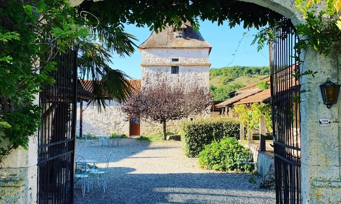Sainte-Colombe-de-Villeneuve Cottage | Domaine de Villot - Gîte L'alouette Au Calme et en Pleine Nature - Idéal Famille