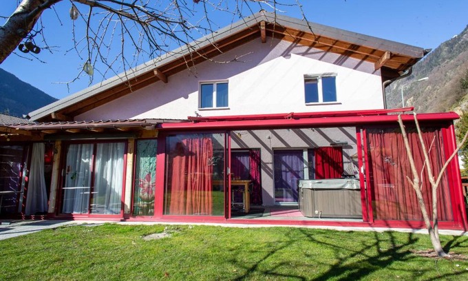 Dorenaz House | Do mi si la do re