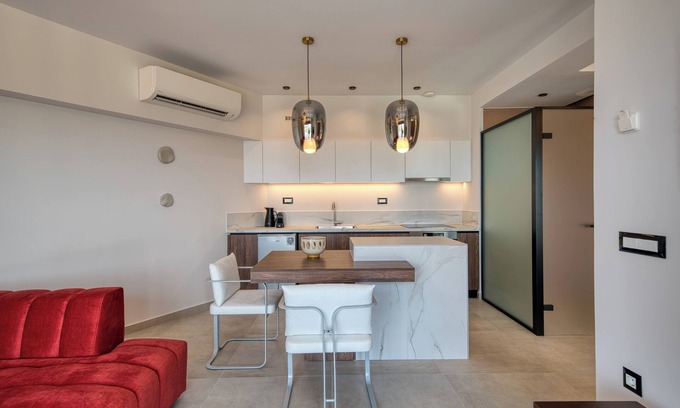 Exostis House | Doceo Refined Living Suite 2n