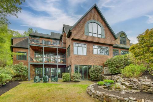 Alton Bay House | Dock and Theater Room Lakefront Alton Bay Retreat!