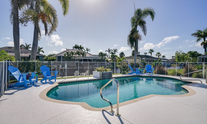 Yacht Club House | Dock, Grill & Pool: Waterfront Cape Coral Home!