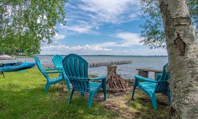 Severn Cottage | Dock Holiday - Luxury, Newly-Renovated, Cottage w/ Great Swimming & Watercraft