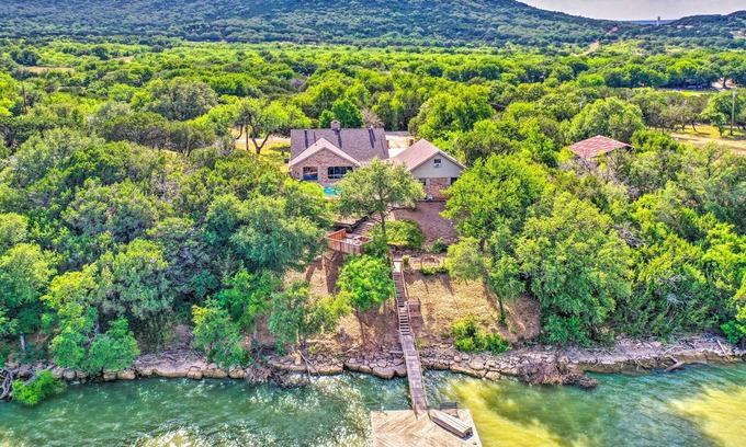 Palo Pinto House | Dock & Private Pool: Lake Palo Pinto Retreat!